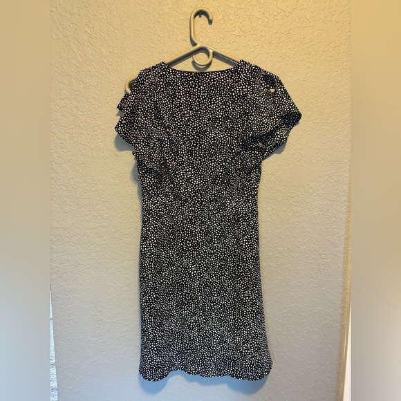 Express polka dot black blue and white dress with split sleeves size medium - Picture 5 of 5